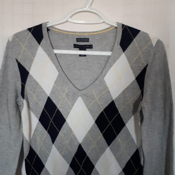 Tommy Hilfiger Long Sleeve Sweater - Picture 3 of 8